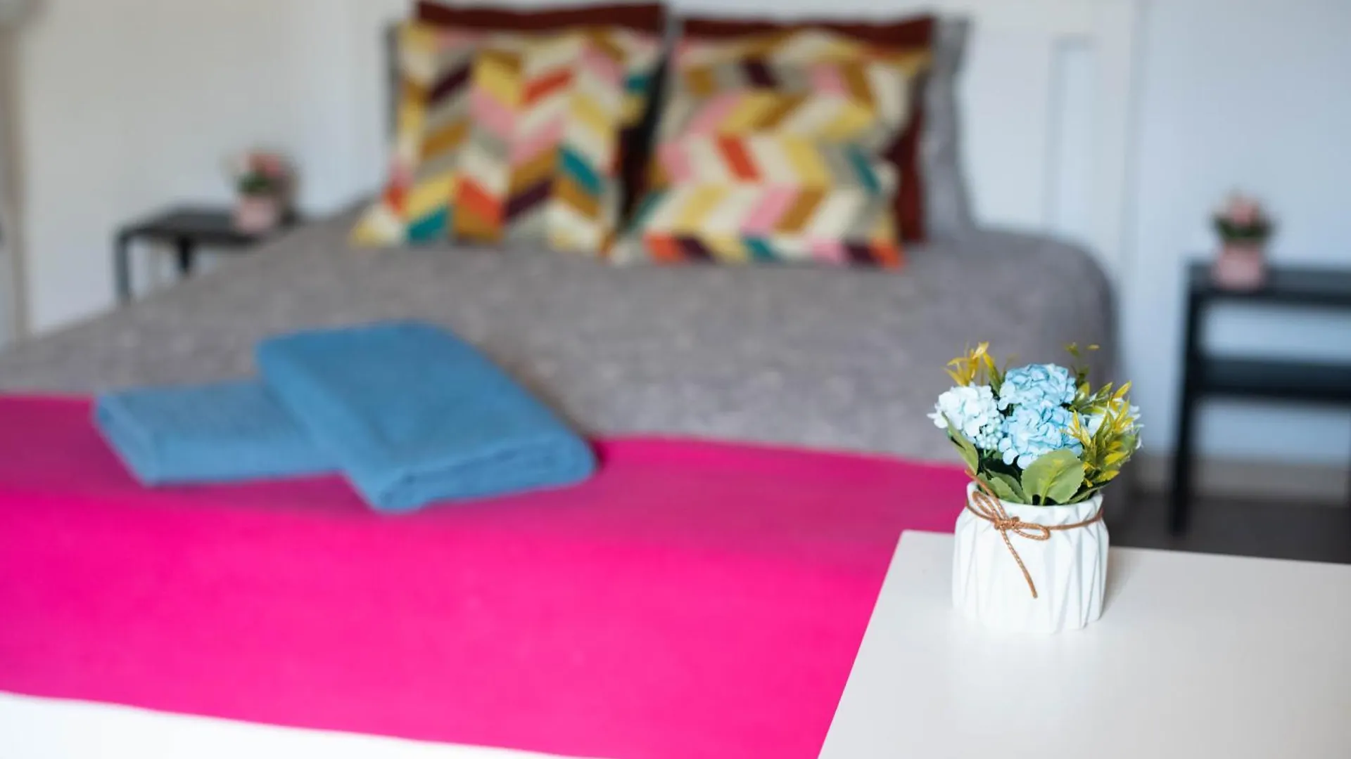 Eixample Private Rooms Barcelona Hostel
